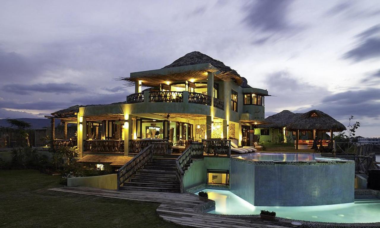 Jakes Hotel เทรเชอร์ บีช ภายนอก รูปภาพ